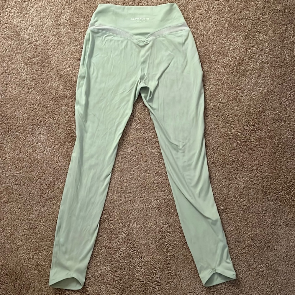Alphalete leggings